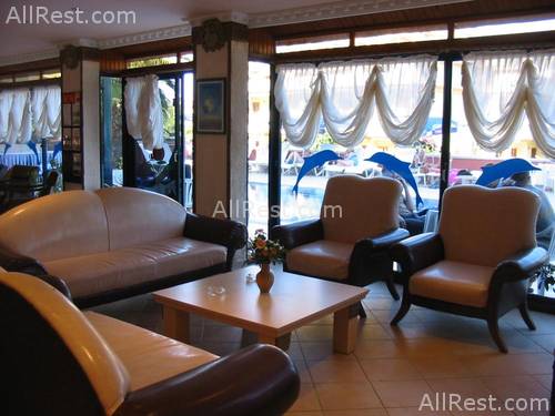 Hollywood Hotel 2
